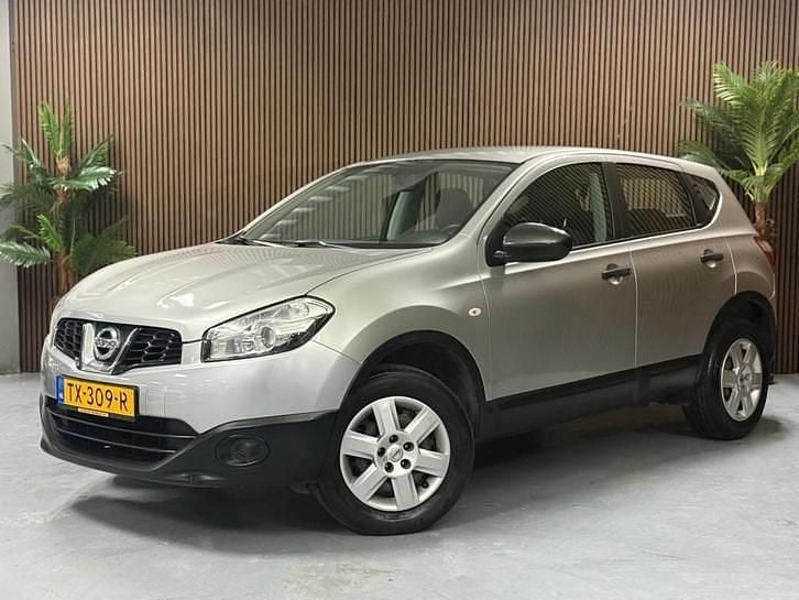 Grijs Occasion 2013 Nissan Qashqai Visia SUV | € 6.499 (Goede deal) - Afbeelding 1/4