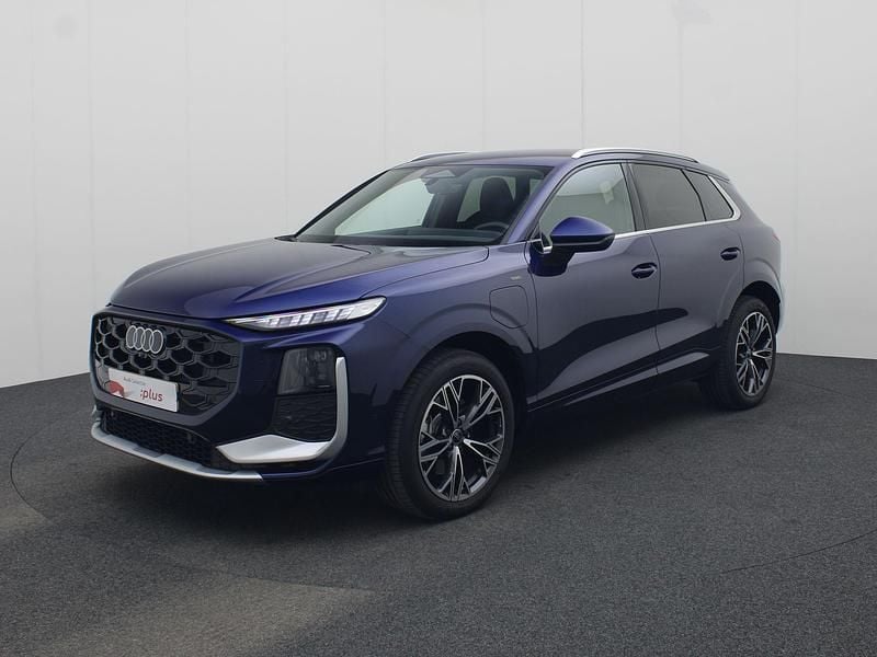 Blauw (metallic) Nieuw 2025 Audi Q3 SUV | € 52.990 (Super prijs) - Afbeelding 1/4