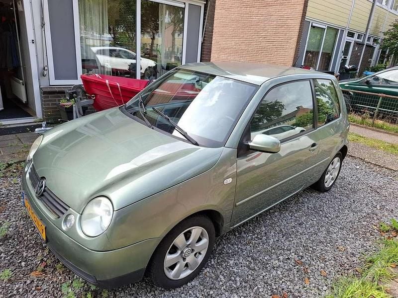 Groen Gebruikt 2003 VW Lupo Comfortline Hatchback | € 1.000 (Eerlijke prijs) - Afbeelding 1/4