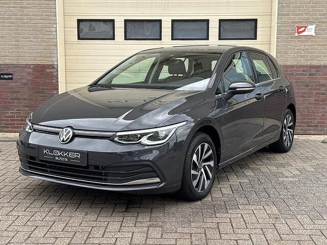 Grijs Gebruikt 2020 VW Golf VIII Style Hatchback | € 23.950 (Goede deal) - Afbeelding 1/4