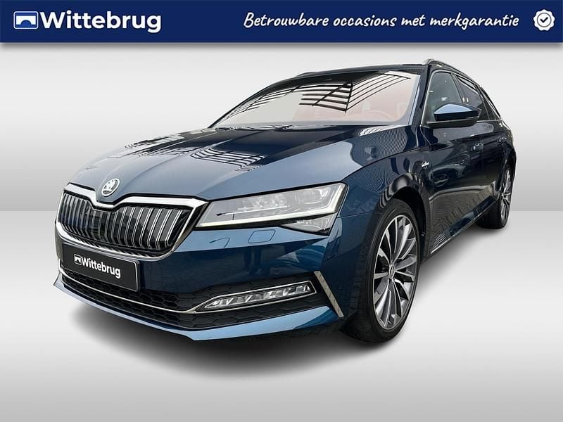 Occasion Skoda Superb LAURIN & KLEMENT 218 PK (160 kW) 2022 Blauw Stationwagen