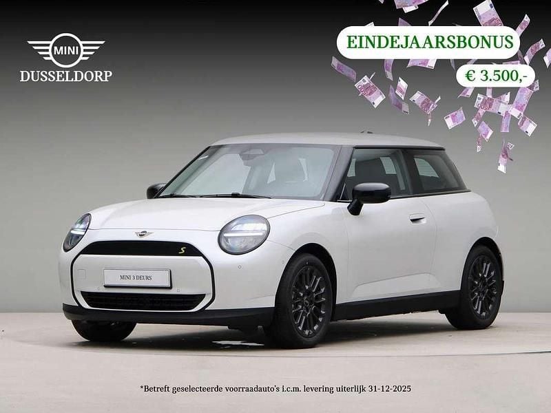 Wit Nieuw 2025 Mini Cooper SE Essential Hatchback | € 33.634 (Super prijs) - Afbeelding 1/4