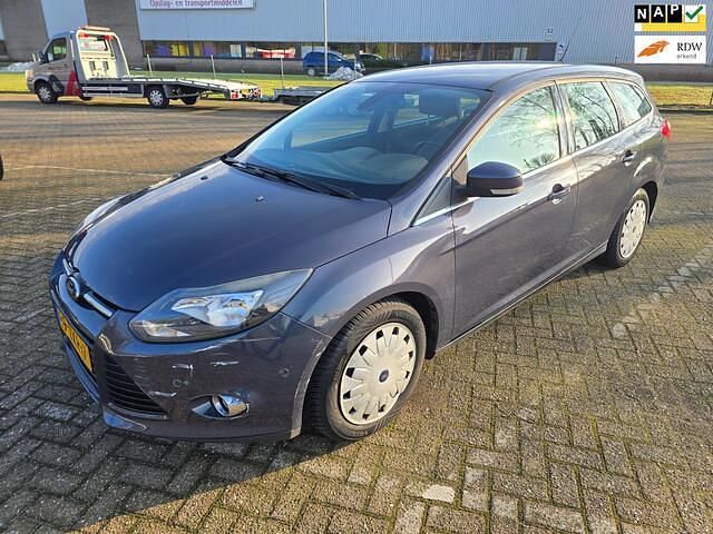 Grijs Occasion 2013 Ford Focus Titanium Stationwagen | € 2.499 (Eerlijke prijs) - Afbeelding 1/4