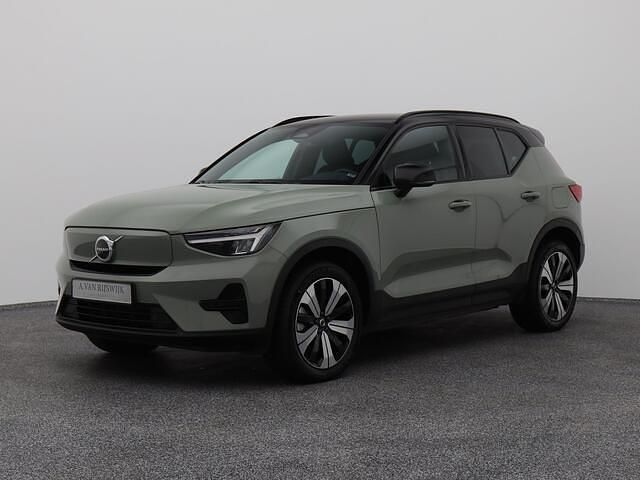 Groen Gebruikt 2022 Volvo XC40 Core SUV | € 30.750 (Goede deal) - Afbeelding 1/4