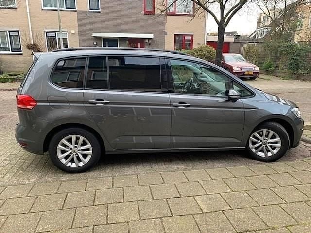 Gebruikt 2017 VW Touran MPV | € 13.999 (Duur) - Afbeelding 1/4