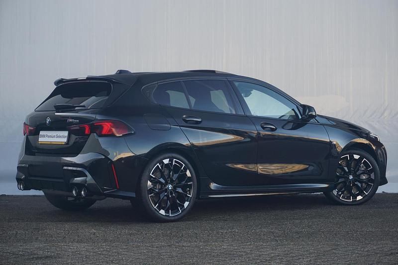 Nieuw BMW M135 Comfort Edition 299 PK (219 kW) 2026 Overig Hatchback