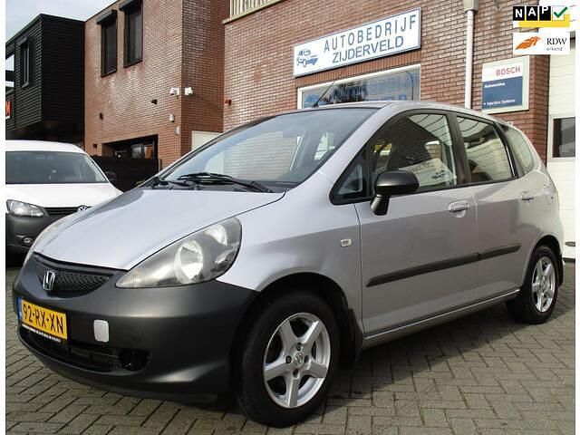 Grijs Gebruikt 2005 Honda Jazz Cool Hatchback | € 1.450 (Iets duurder) - Afbeelding 1/4