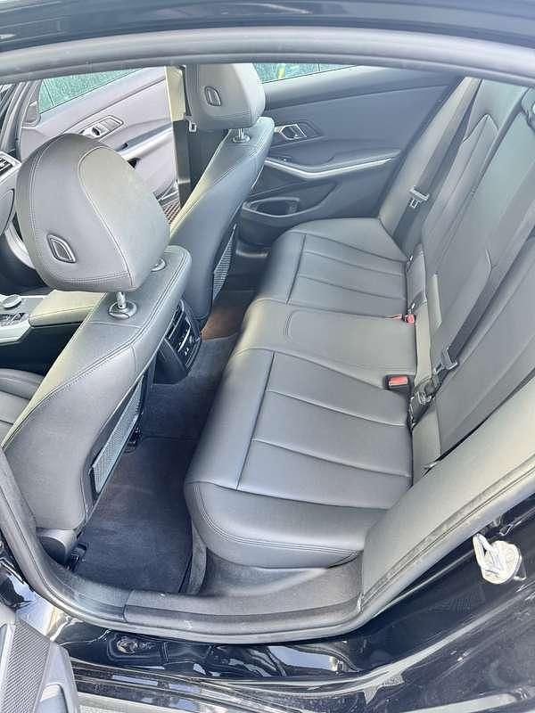 Zwart Gebruikt 2019 BMW 330 Executive Sedan | € 24.500 (Super prijs) - Afbeelding 1/4