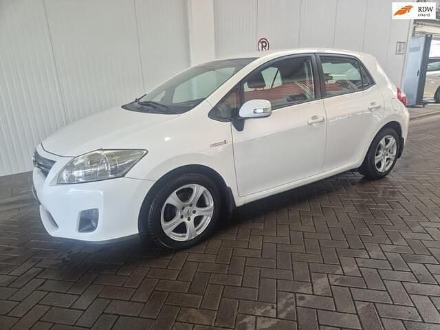 Wit Occasion 2011 Toyota Auris Hatchback | € 4.943 (Goede deal) - Afbeelding 1/4