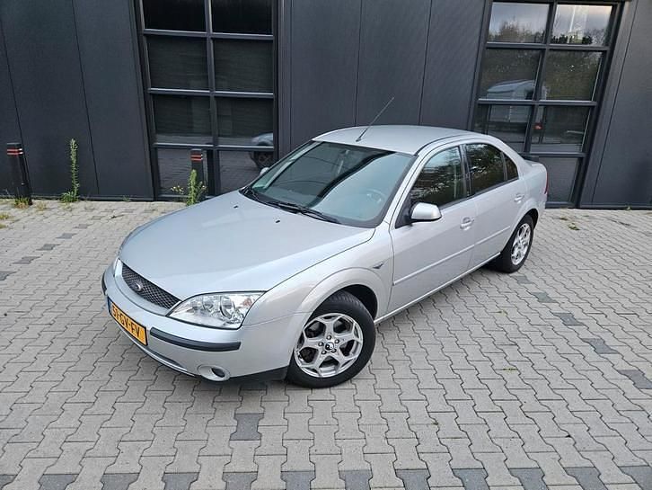 Gebruikt 2001 Ford Mondeo | € 2.250 - Afbeelding 1/4
