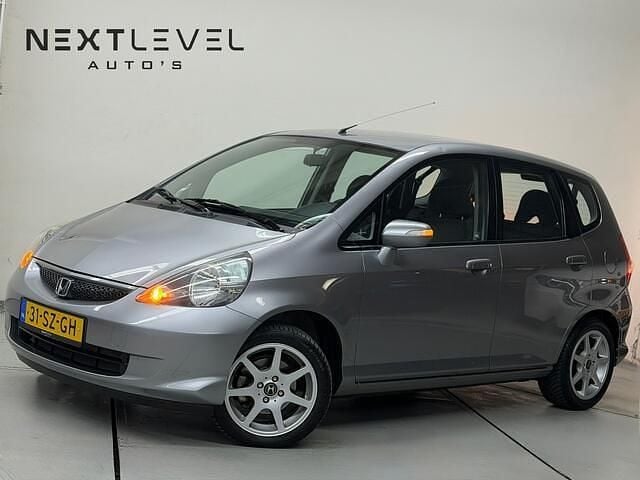 Grijs Occasion 2005 Honda Jazz Sport Hatchback | € 3.850 (Eerlijke prijs) - Afbeelding 1/4