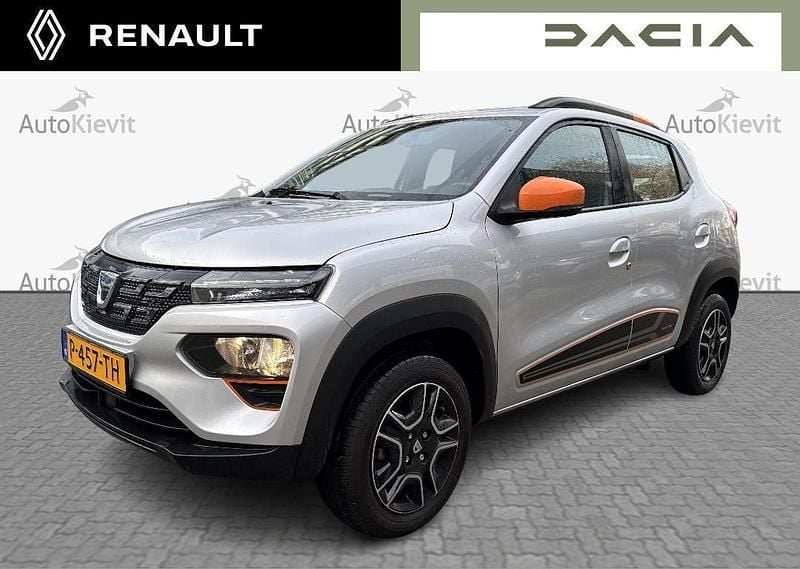 Grijs (metallic) Gebruikt 2022 Dacia Spring Comfort Plus Hatchback | € 9.950 (Goede deal) - Afbeelding 1/3