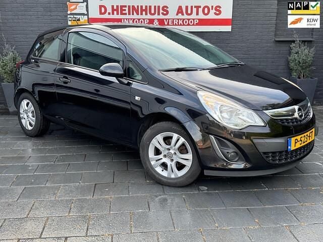 Zwart Gebruikt 2011 Opel Corsa Selection Hatchback | € 2.750 (Super prijs) - Afbeelding 1/4