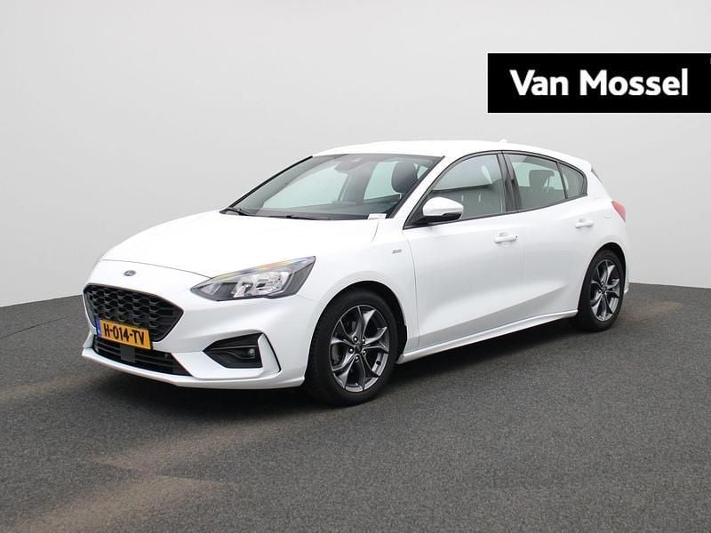 Wit Gebruikt 2020 Ford Focus Business Edition Hatchback | € 15.945 (Iets duurder) - Afbeelding 1/4