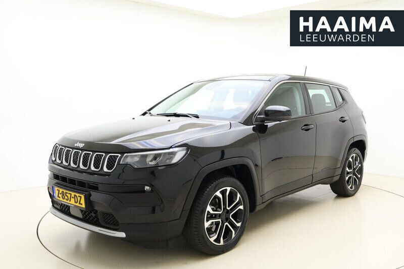 Zwart Gebruikt 2024 Jeep Compass Altitude SUV | € 34.950 (Iets duurder) - Afbeelding 1/4