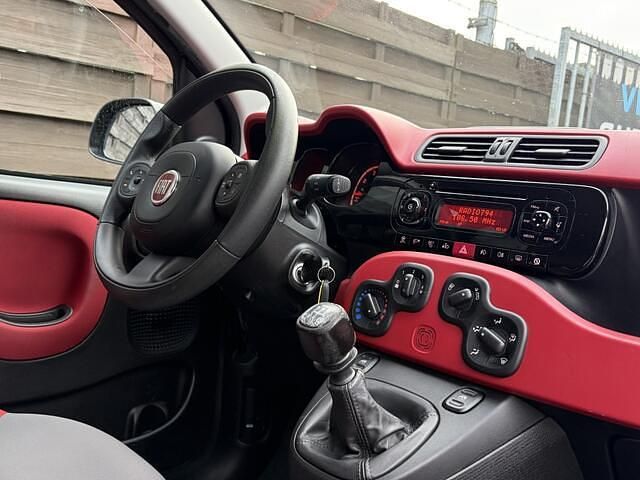 Occasion Fiat Panda Lounge 60 PK (44 kW) 2015 Zwart Hatchback