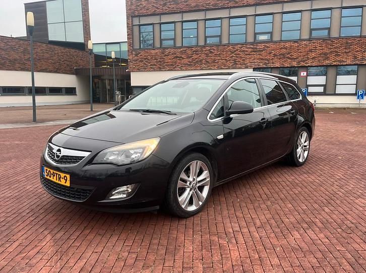 Gebruikt 2011 Opel Astra Sport Stationwagen | € 3.350 (Super prijs) - Afbeelding 1/4