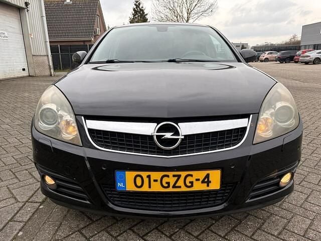 Occasion Opel Vectra GTS Executive 140 PK (102 kW) 2008 Zwart (metallic) Hatchback
