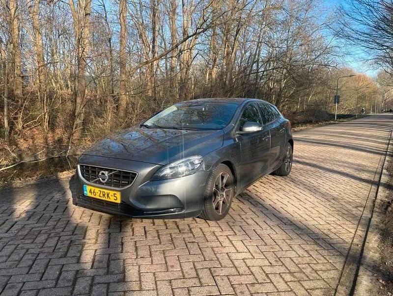 Occasion Volvo V40 Kinetic 114 PK (83 kW) 2013 Grijs MPV