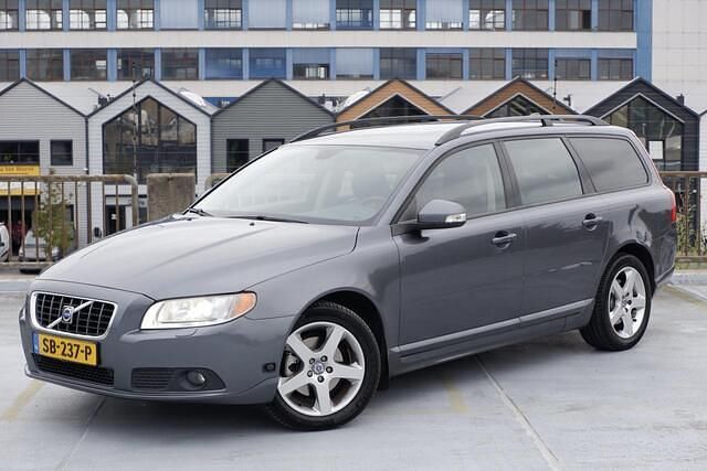 Grijs Gebruikt 2008 Volvo V70 Kinetic Stationwagen | € 3.950 (Super prijs) - Afbeelding 1/4