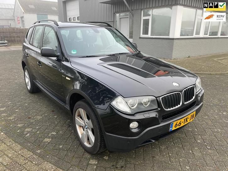 Zwart Gebruikt 2006 BMW X3 SUV | € 4.790 (Eerlijke prijs) - Afbeelding 1/4