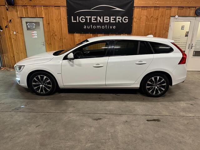 Occasion Volvo V60 Dynamic 153 PK (112 kW) 2018 Wit Stationwagen