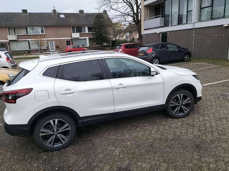 Wit Gebruikt 2018 Nissan Qashqai Tekna SUV | € 12.550 (Super prijs) - Afbeelding 1/4