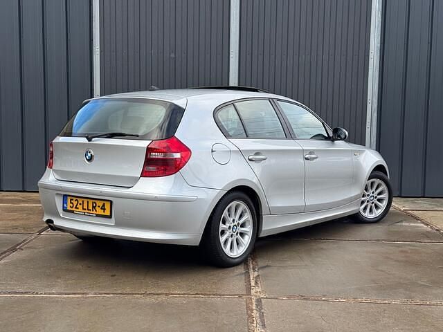 Occasion BMW 118 143 PK (105 kW) 2009 Grijs (metallic) Hatchback