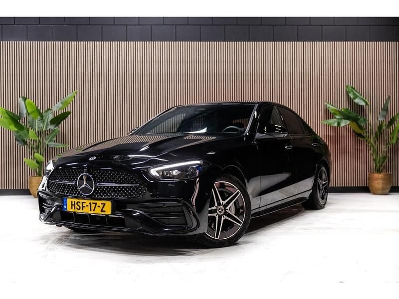 Occasion Mercedes C300 AMG line 204 PK (150 kW) 2024 Zwart Sedan