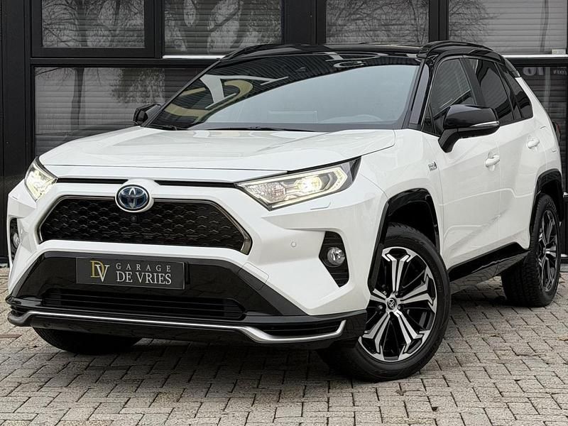 Wit (metallic) Gebruikt 2021 Toyota RAV4 Hybrid SUV | € 38.900 (Iets duurder) - Afbeelding 1/4