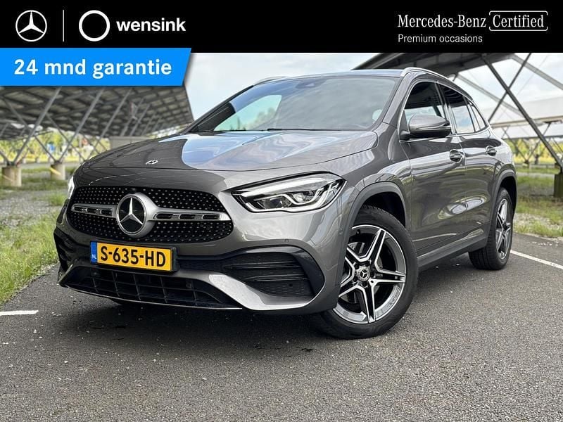 Grijs Gebruikt 2022 Mercedes GLA250 AMG line SUV | € 40.850 (Eerlijke prijs) - Afbeelding 1/4