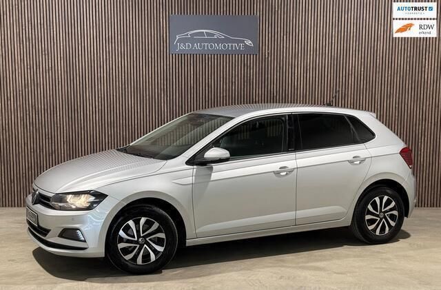 Grijs Gebruikt 2021 VW Polo Highline Hatchback | € 13.900 (Goede deal) - Afbeelding 1/4