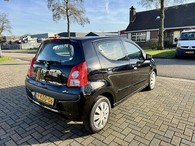 Occasion Nissan Pixo 68 PK (50 kW) 2010 Zwart Hatchback