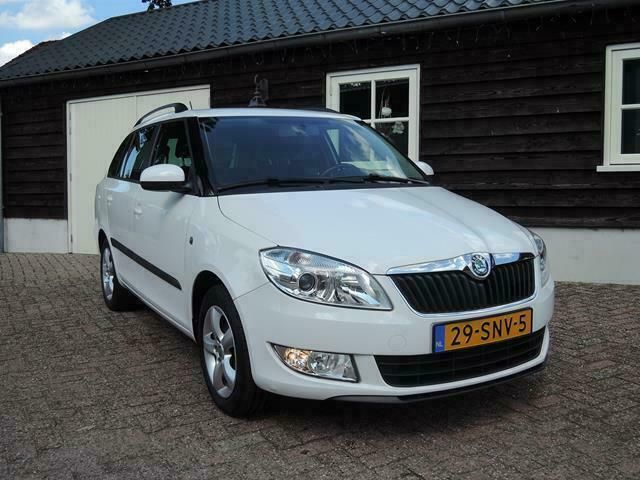 Wit Gebruikt 2011 Skoda Fabia Ambition Hatchback | € 9.250 - Afbeelding 1/4