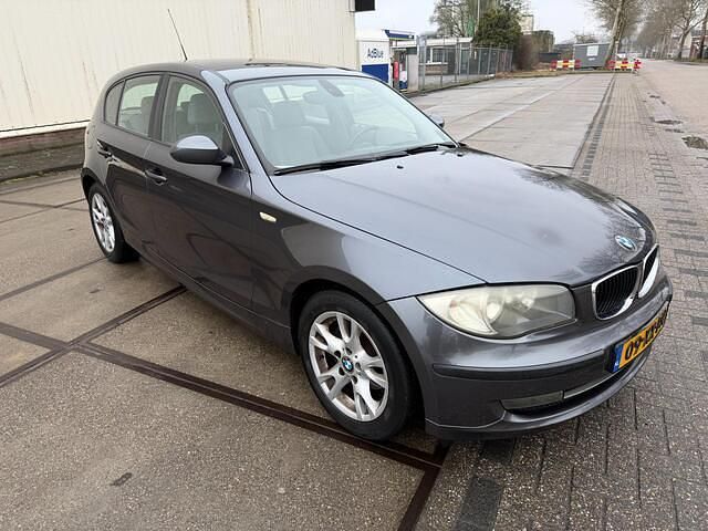 Occasion BMW 116 122 PK (89 kW) 2007 Grijs Hatchback