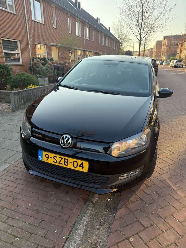 Gebruikt 2013 VW Polo Life Sedan | € 4.000 (Iets duurder) - Afbeelding 1/4