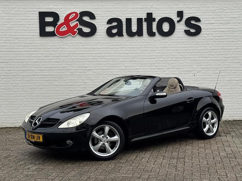 Zwart Occasion 2007 Mercedes SLK200 Cabriolet | € 6.950 (Super prijs) - Afbeelding 1/4