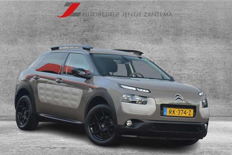 Bruin Gebruikt 2018 Citroën C4 PureTech SUV | € 10.999 (Eerlijke prijs) - Afbeelding 1/4