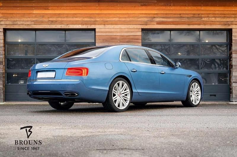 Occasion Bentley Flying Spur Mulliner 508 PK (373 kW) 2016 Blauw Sedan