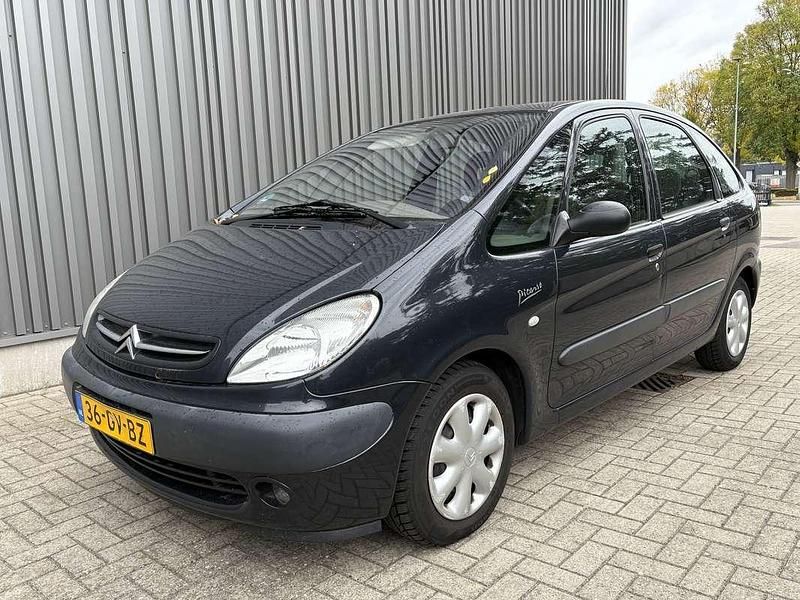 Grijs Gebruikt 2001 Citroën Xsara Picasso MPV | € 350 (Goede deal) - Afbeelding 1/4