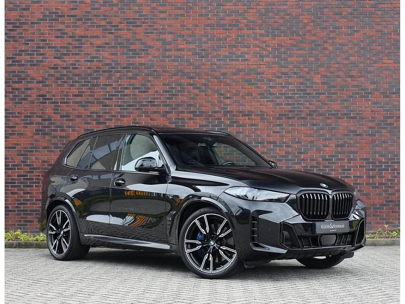 Zwart Gebruikt 2023 BMW X5 SUV | € 79.950 - Afbeelding 1/4