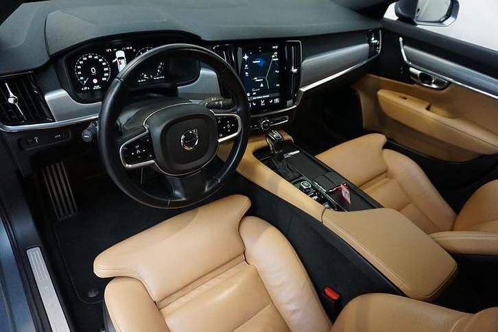 Occasion Volvo S90 Momentum 191 PK (140 kW) 2018 Grijs Sedan