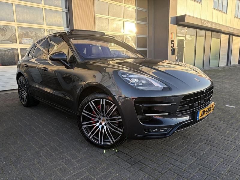 Grijs Gebruikt 2016 Porsche Macan Turbo SUV | € 42.424 - Afbeelding 1/4