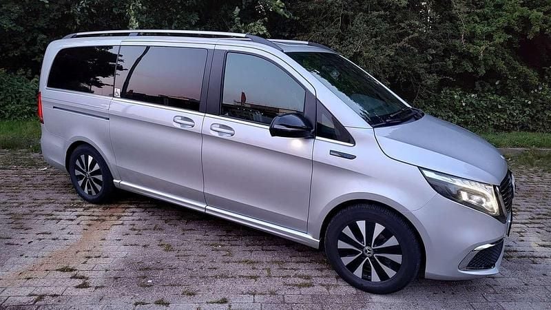 Grijs Gebruikt 2021 Mercedes 300 Stationwagen | € 52.500 - Afbeelding 1/4