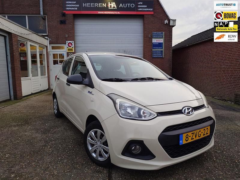 Bruin Gebruikt 2015 Hyundai i10 Hatchback | € 7.750 (Eerlijke prijs) - Afbeelding 1/4