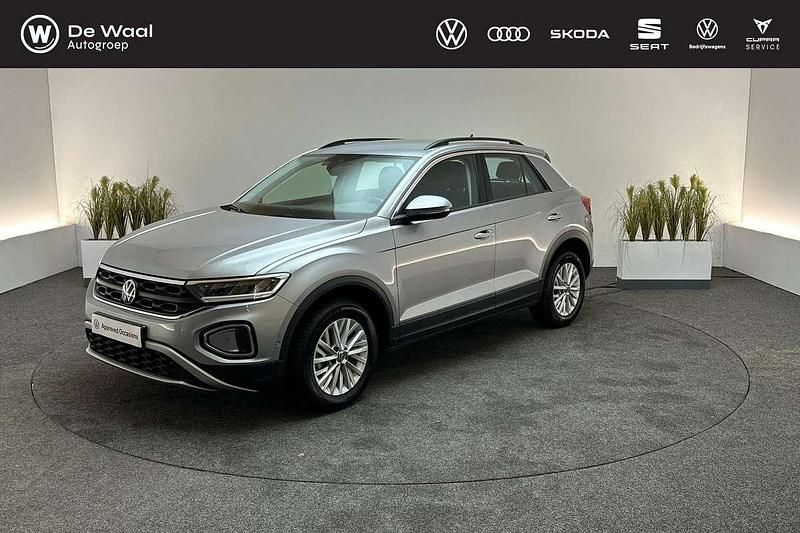Zilver Gebruikt 2023 VW T-Roc Life SUV | € 24.800 (Goede deal) - Afbeelding 1/3