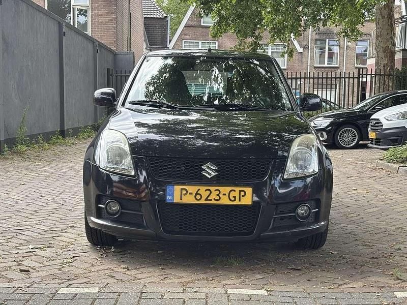Zwart Gebruikt 2009 Suzuki Swift Sport Hatchback | € 5.000 (Eerlijke prijs) - Afbeelding 1/4