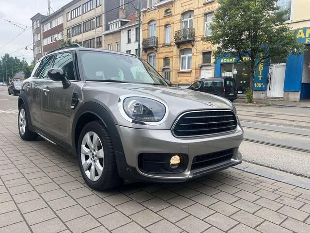 Grijs Gebruikt 2017 Mini Cooper Hatchback | € 16.950 (Eerlijke prijs) - Afbeelding 1/4