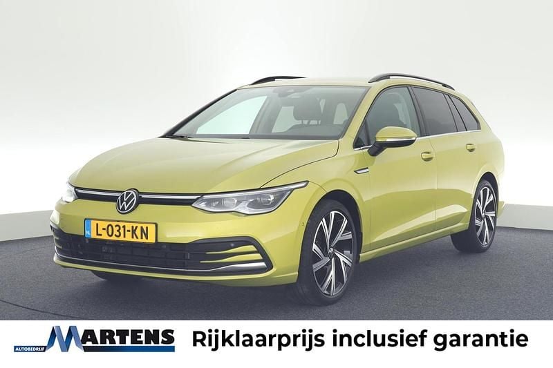 Geel Gebruikt 2021 VW Golf VIII Style Stationwagen | € 21.748 (Eerlijke prijs) - Afbeelding 1/4