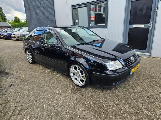 Zwart Gebruikt 1999 VW Bora Trendline Sedan | € 1.250 - Afbeelding 1/4